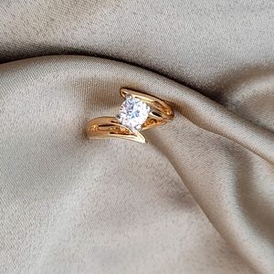 Vintage 18khge cz ring size 5